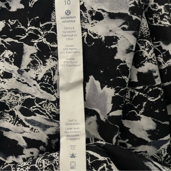 Lululemon Black Interlaced Starlight Train Times Leggings Size 10 26611 - Picture 7 of 15